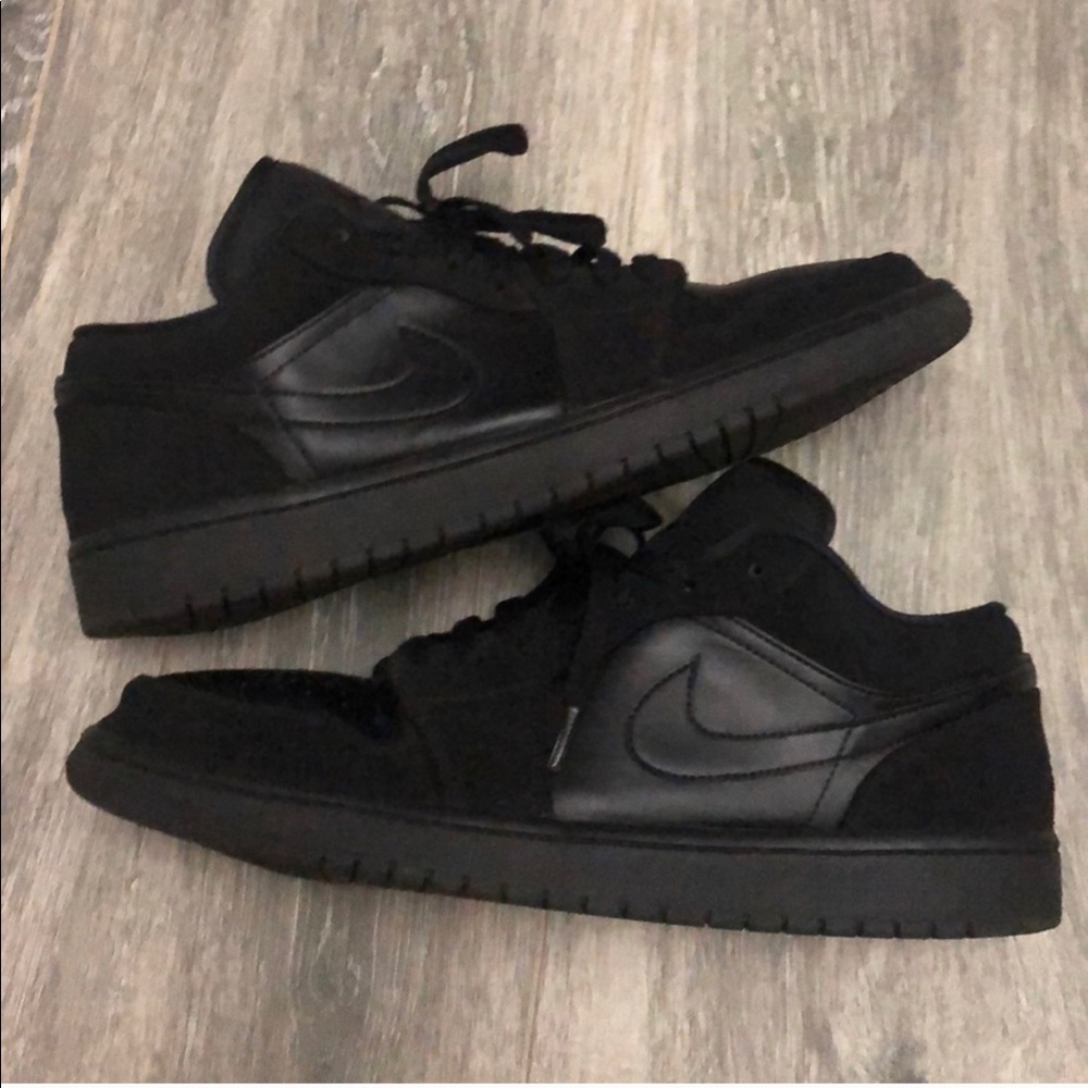 Air Jordan Retro 1 low Triple Black Size 12